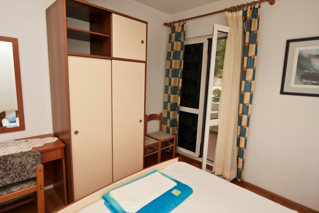 Apartments Toni Two Igrane Buitenkant foto